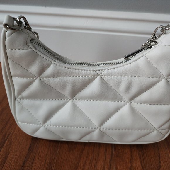 Forever 21 White Quilted CrossBody Bag - Picture 4 of 7